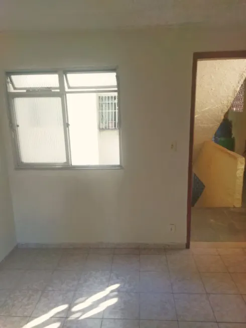 Foto 1 de Apartamento com 1 Quarto para alugar, 10m² em Padre Miguel, Rio de Janeiro