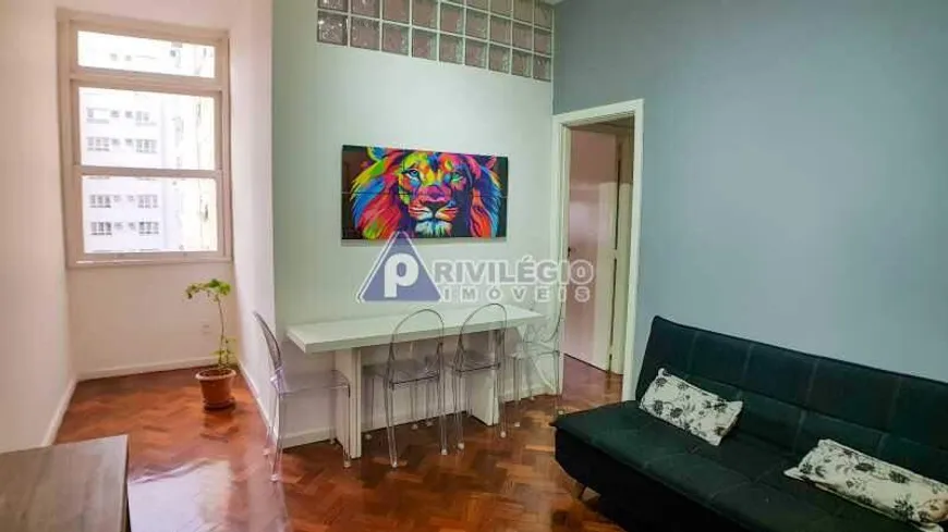 Foto 1 de Apartamento com 2 Quartos à venda, 70m² em Copacabana, Rio de Janeiro