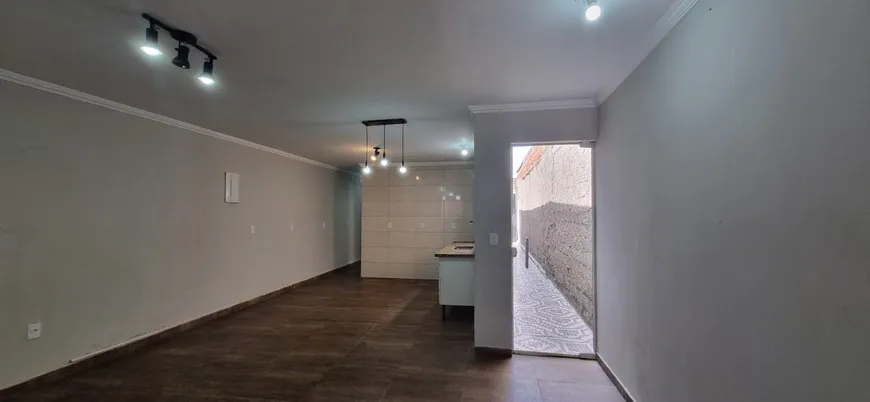 Foto 1 de Casa com 2 Quartos à venda, 87m² em Jardim Sao Conrado, Sorocaba