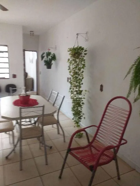 Foto 1 de Casa com 3 Quartos à venda, 207m² em Presidente Dutra, Ribeirão Preto