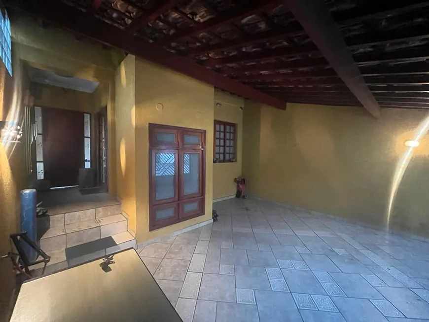 Foto 1 de Sobrado com 3 Quartos à venda, 200m² em Vila Augusta, Guarulhos