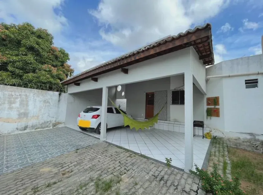 Foto 1 de Casa com 3 Quartos à venda, 110m² em Ipitanga, Lauro de Freitas