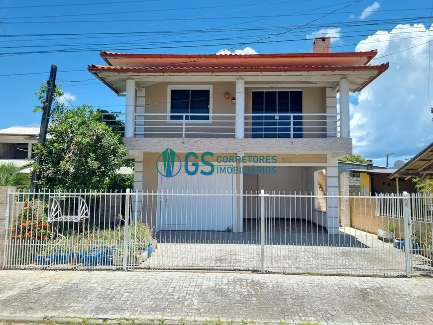 Foto 1 de Casa com 5 Quartos à venda, 280m² em Praia do Meio - Ens Brito, Palhoça