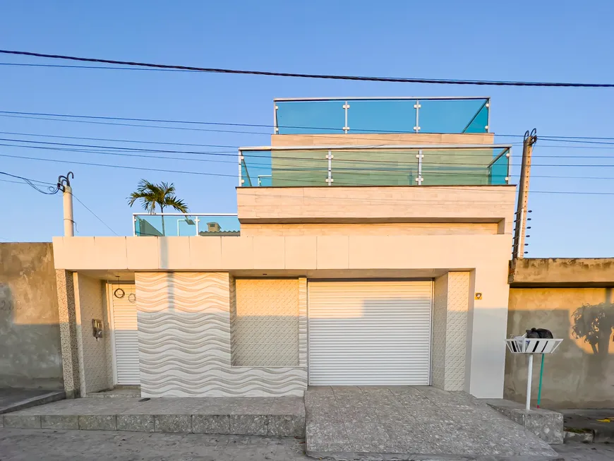 Foto 1 de Sobrado com 4 Quartos à venda, 350m² em Nova Caruaru, Caruaru