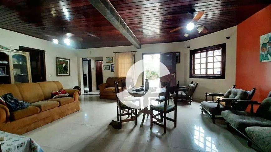 Foto 1 de Casa com 5 Quartos à venda, 403m² em Camboinhas, Niterói