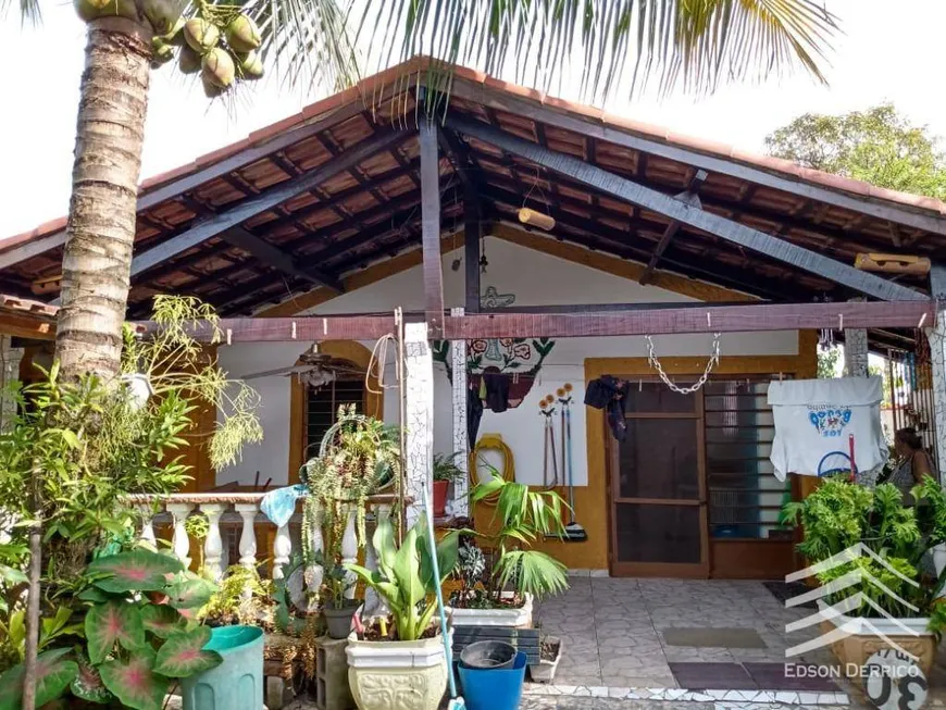 Foto 1 de Casa com 3 Quartos à venda, 184m² em Jardim Santa Cecília, Pindamonhangaba