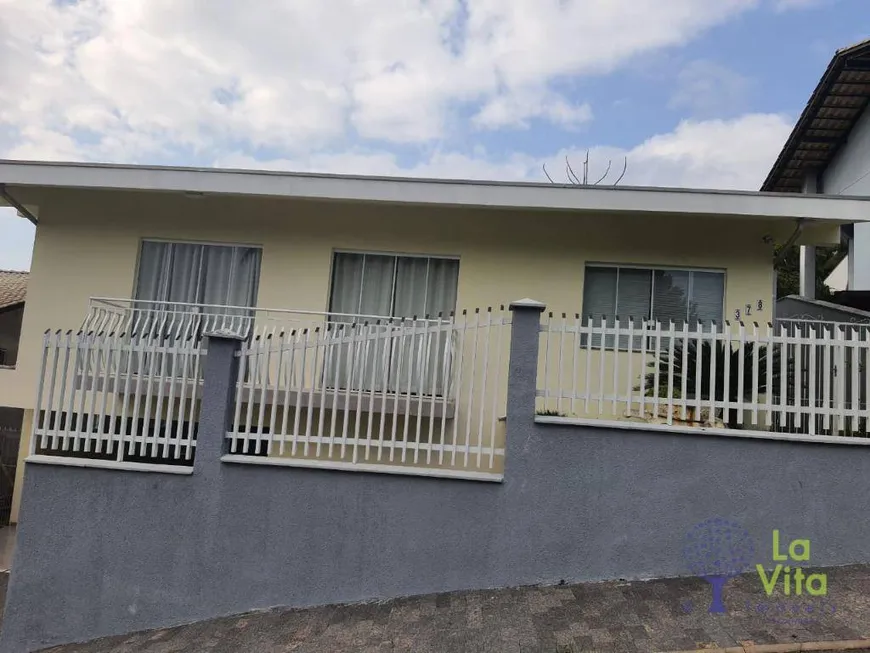 Foto 1 de Casa com 3 Quartos à venda, 200m² em Vorstadt, Blumenau