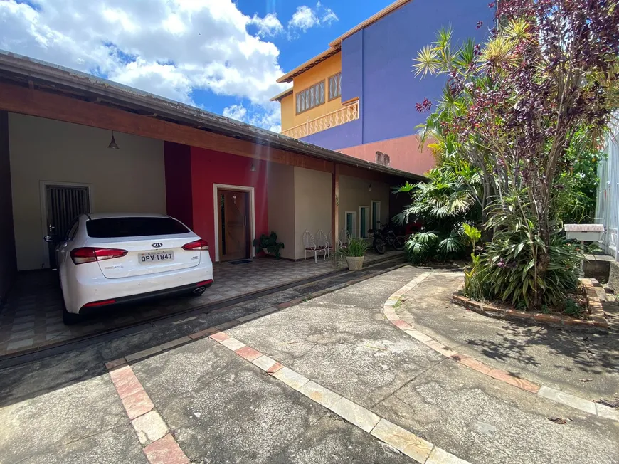 Foto 1 de Casa com 3 Quartos à venda, 275m² em Santa Branca, Belo Horizonte