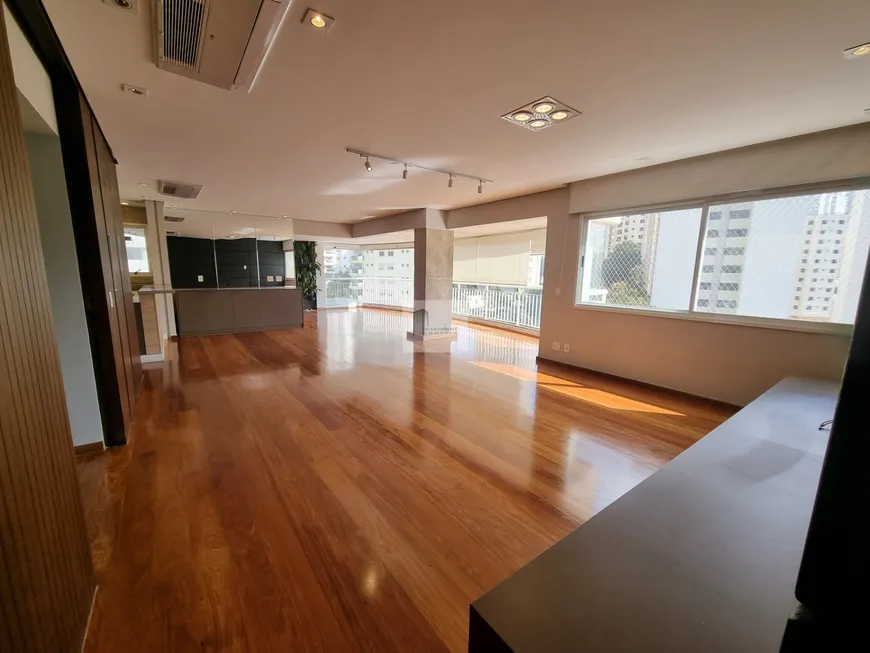 Foto 1 de Apartamento com 4 Quartos à venda, 194m² em Jardim Vila Mariana, São Paulo