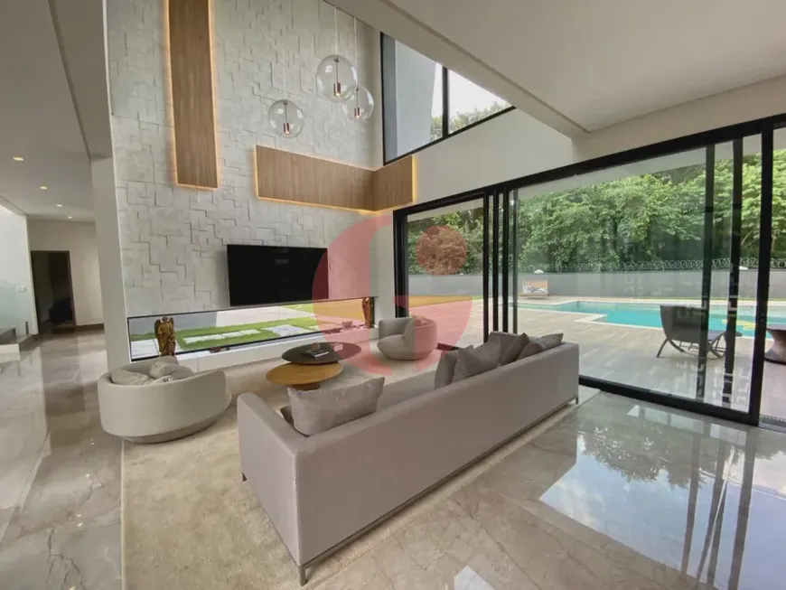 Foto 1 de Casa de Condomínio com 5 Quartos à venda, 600m² em Condomínio Chácara Serimbura, São José dos Campos