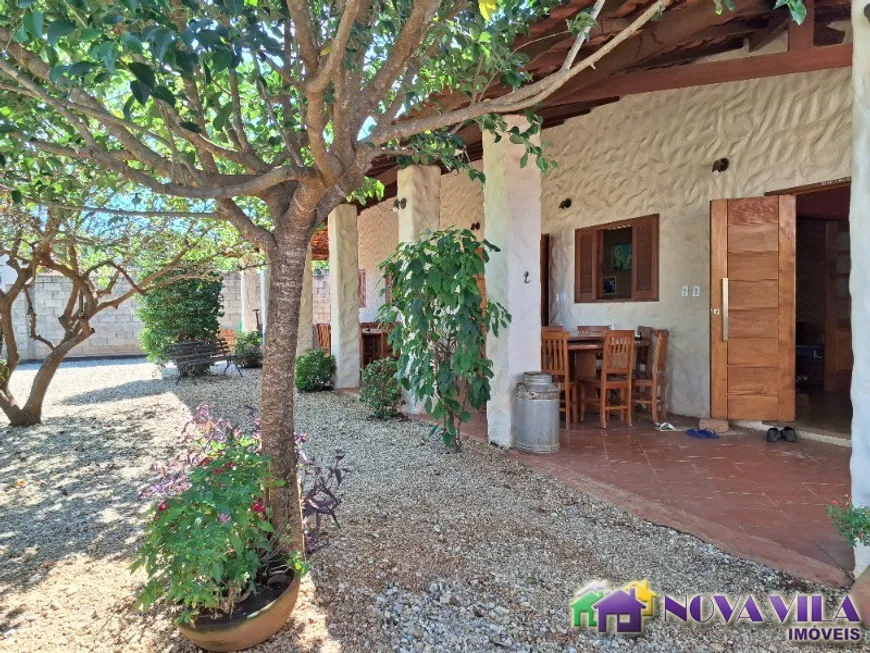 Foto 1 de Fazenda/Sítio com 4 Quartos à venda, 1000m² em Ana Helena, Jaguariúna