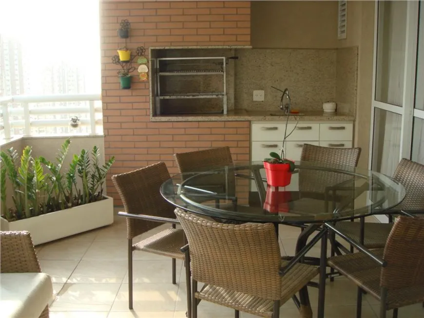 Foto 1 de Apartamento com 3 Quartos à venda, 235m² em Vila Suzana, São Paulo