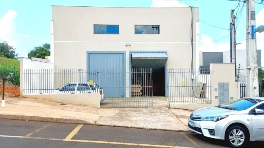 Foto 1 de Galpão/Depósito/Armazém à venda, 216m² em Jardim Aurora, Maringá