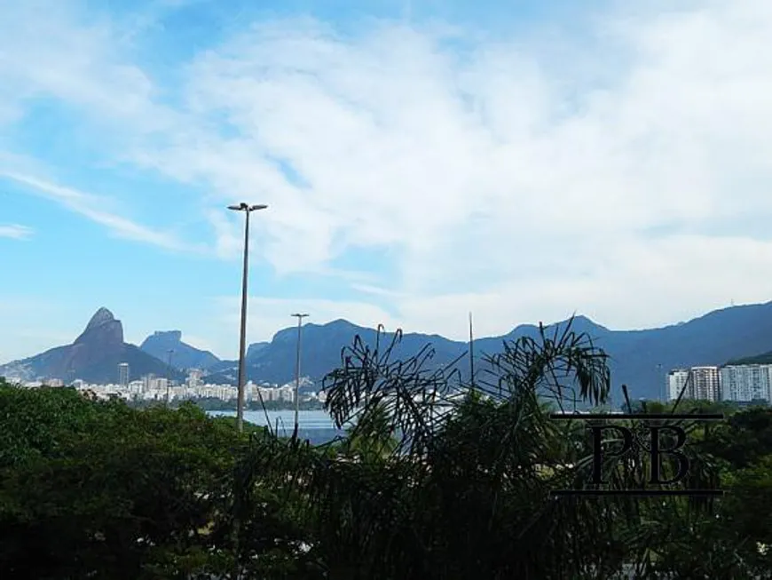 Foto 1 de Apartamento com 4 Quartos para venda ou aluguel, 266m² em Lagoa, Rio de Janeiro