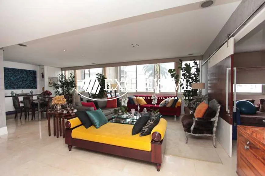 Foto 1 de Apartamento com 4 Quartos para venda ou aluguel, 240m² em Leblon, Rio de Janeiro