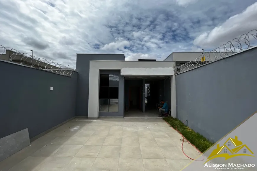 Foto 1 de Casa com 3 Quartos à venda, 90m² em Jardim Panorama, Montes Claros