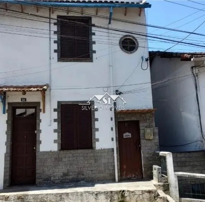 Foto 1 de Casa com 3 Quartos à venda, 200m² em Morin, Petrópolis