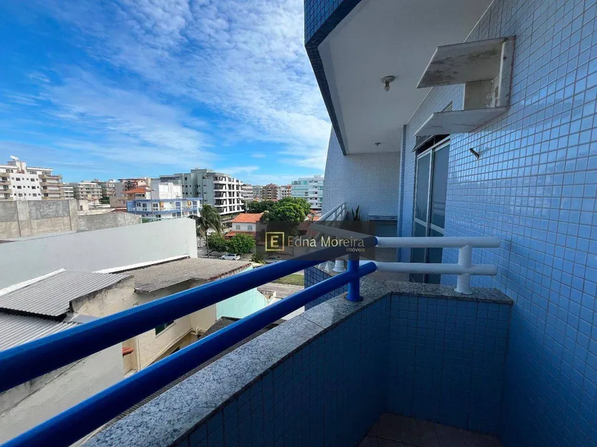 Foto 1 de Apartamento com 3 Quartos para alugar, 90m² em Braga, Cabo Frio