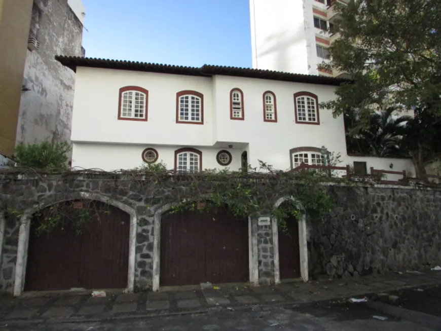 Foto 1 de Casa com 4 Quartos à venda, 350m² em Jardim Apipema, Salvador