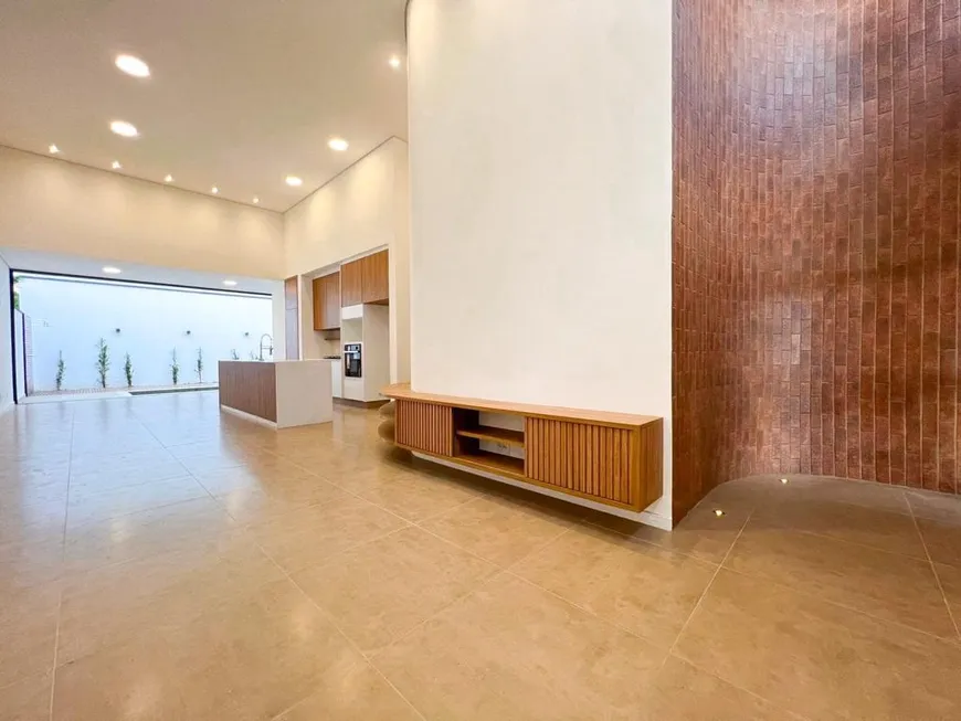 Foto 1 de Casa de Condomínio com 3 Quartos à venda, 216m² em Swiss Park, Campinas