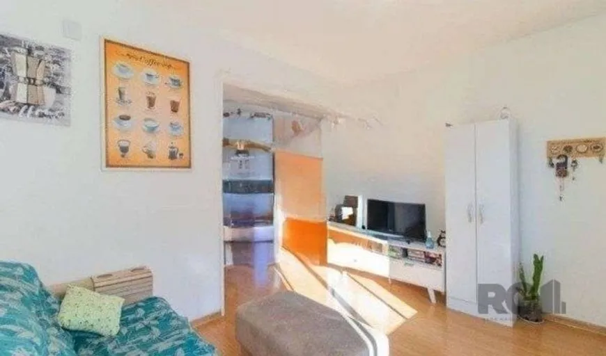 Foto 1 de Apartamento com 3 Quartos à venda, 58m² em Santo Antônio, Porto Alegre