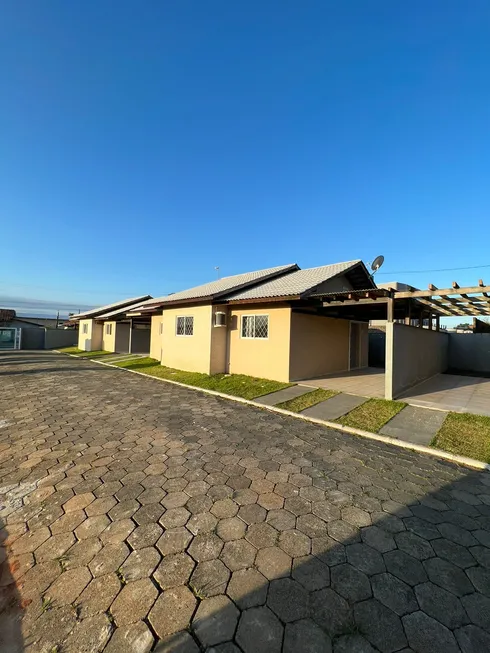 Foto 1 de Casa de Condomínio com 2 Quartos à venda, 140m² em Tabuleiro, Barra Velha