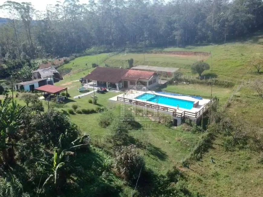 Foto 1 de Fazenda/Sítio com 4 Quartos à venda, 250m² em Colônia, São Paulo