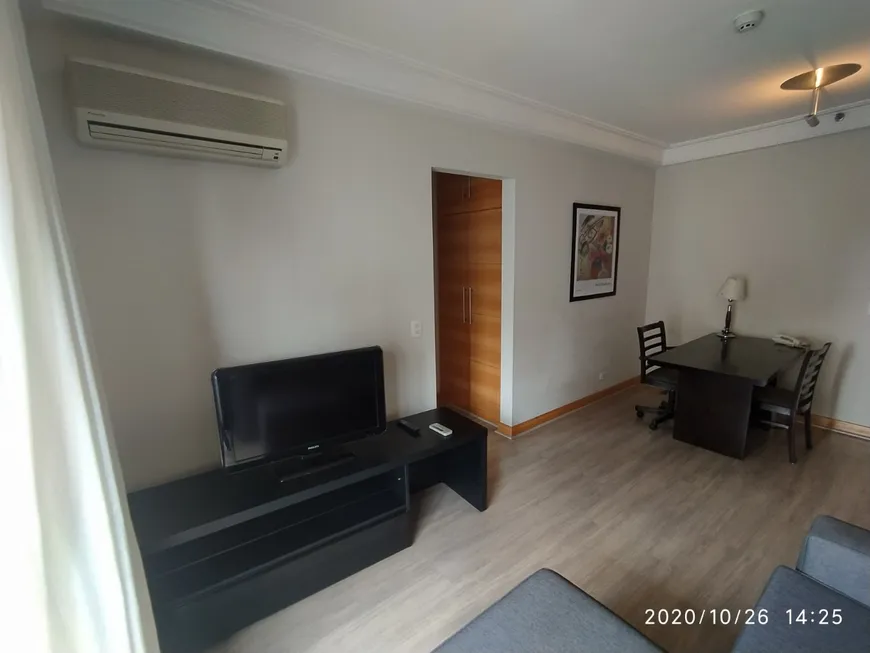 Foto 1 de Flat com 1 Quarto à venda, 54m² em Vila Uberabinha, São Paulo