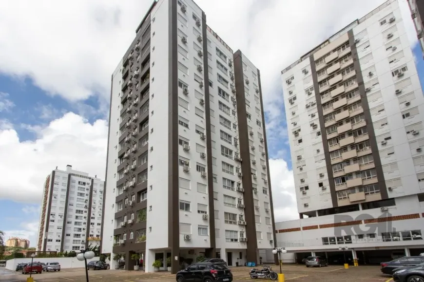 Foto 1 de Cobertura com 2 Quartos à venda, 138m² em Boa Vista, Porto Alegre