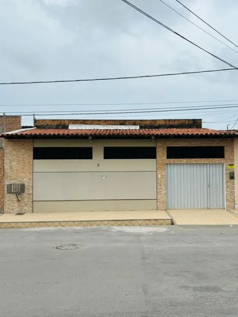 Foto 1 de Casa com 3 Quartos à venda, 180m² em Conjunto Habitacional Turu, São Luís