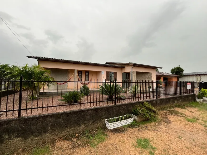 Foto 1 de Casa com 3 Quartos à venda, 113m² em Santa Líbera, Forquilhinha