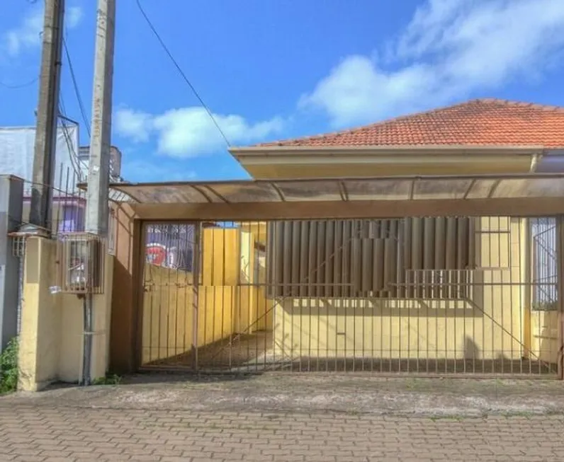 Foto 1 de Casa com 3 Quartos à venda, 110m² em Ipanema, Porto Alegre