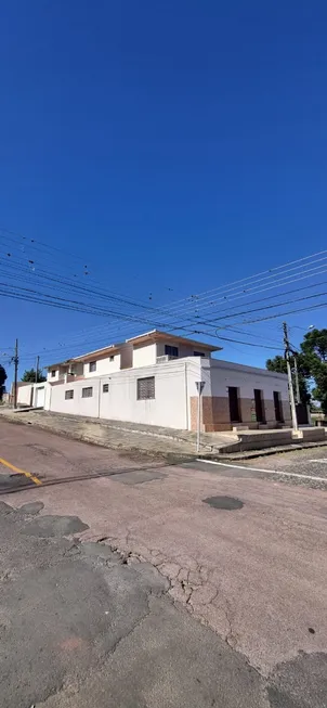 Foto 1 de Sobrado com 4 Quartos para alugar, 300m² em Jardim Carvalho, Ponta Grossa