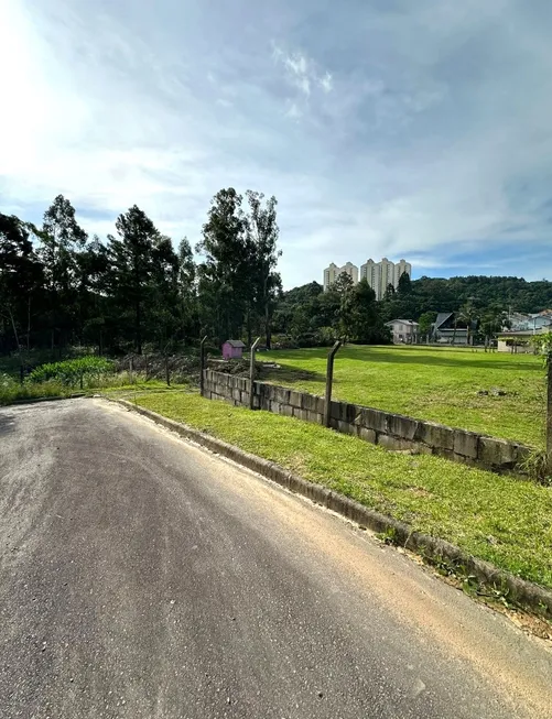 Foto 1 de Lote/Terreno à venda, 2546m² em São Luiz, Caxias do Sul