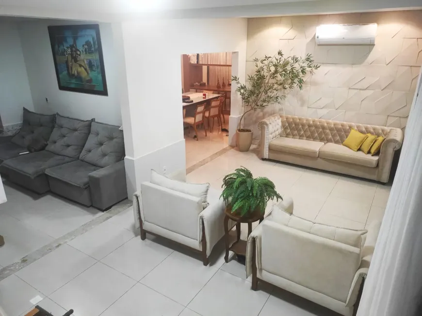 Foto 1 de Casa de Condomínio com 3 Quartos à venda, 180m² em Setor Castelo Branco, Goiânia