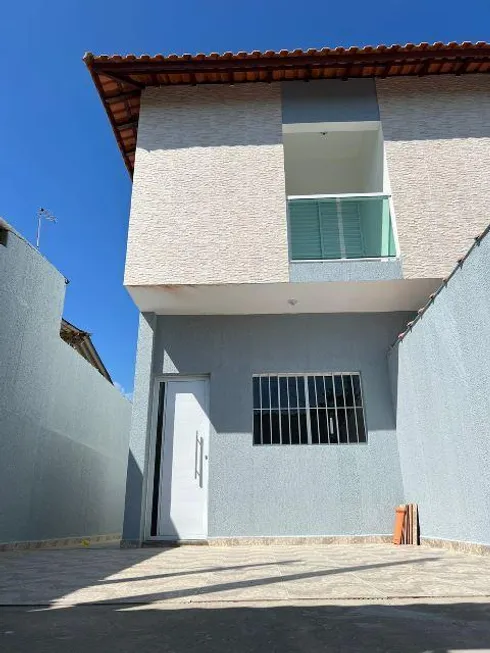 Foto 1 de Sobrado com 2 Quartos à venda, 135m² em Itaoca, Mongaguá