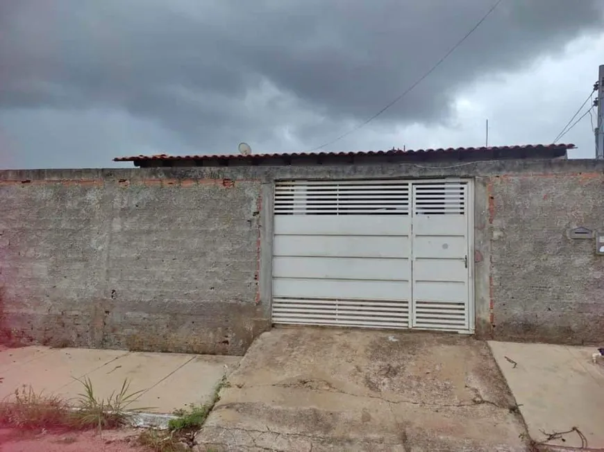 Foto 1 de Casa com 2 Quartos à venda, 145m² em Sao Pio X, Capanema