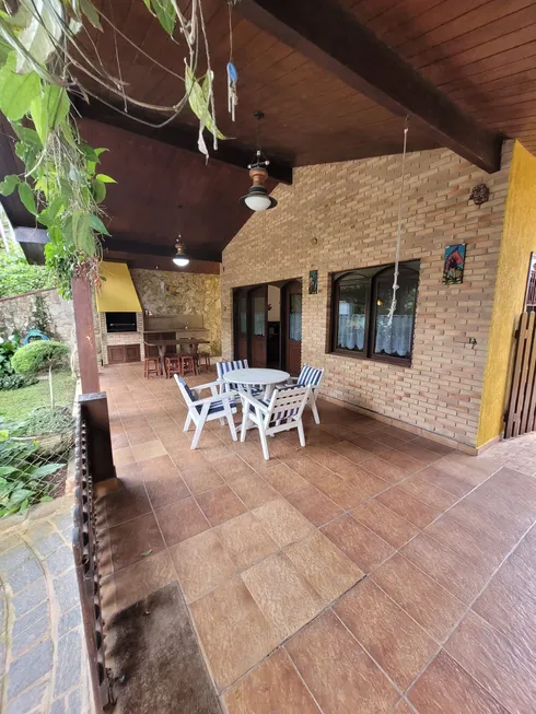 Foto 1 de Casa de Condomínio com 3 Quartos à venda, 250m² em Centro, Ubatuba