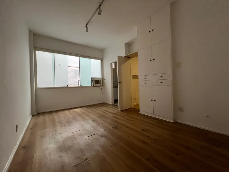 Foto 1 de Apartamento com 2 Quartos para venda ou aluguel, 32m² em Ipanema, Rio de Janeiro