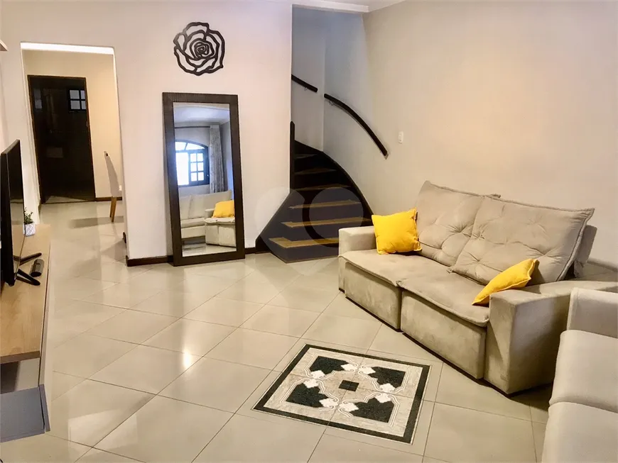 Foto 1 de Sobrado com 3 Quartos para venda ou aluguel, 226m² em Santana, São Paulo