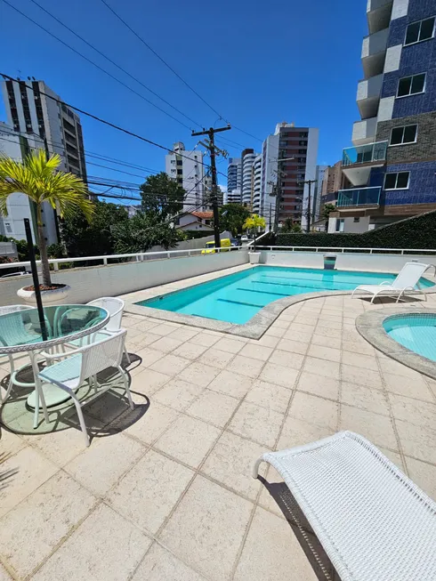 Foto 1 de Apartamento com 4 Quartos à venda, 170m² em Jardim Apipema, Salvador