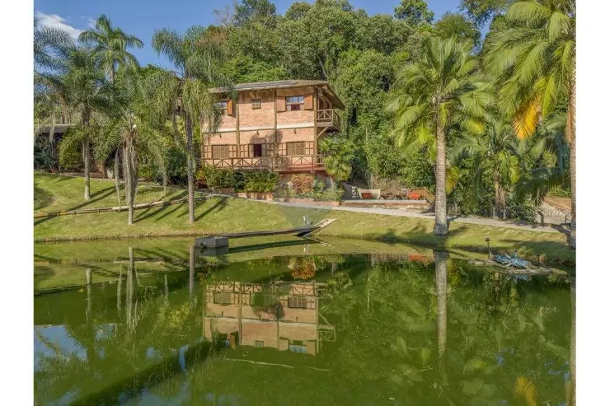 Foto 1 de Fazenda/Sítio com 5 Quartos à venda, 800m² em Recreio Costa Verde, Itatiba