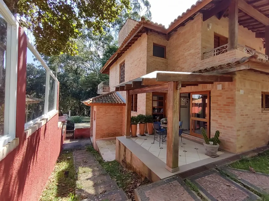 Foto 1 de Casa de Condomínio com 3 Quartos à venda, 320m² em Chácara dos Lagos, Carapicuíba