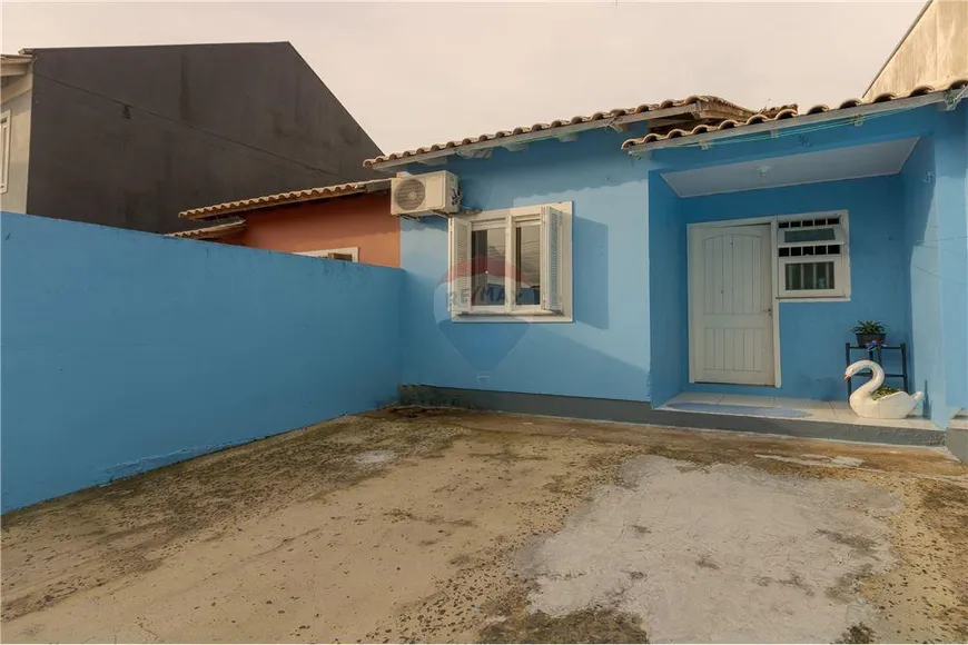 Foto 1 de Casa com 2 Quartos à venda, 70m² em Jardim Algarve, Alvorada