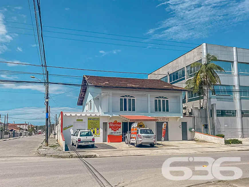 Foto 1 de Sobrado com 7 Quartos à venda, 251m² em Fátima, Joinville