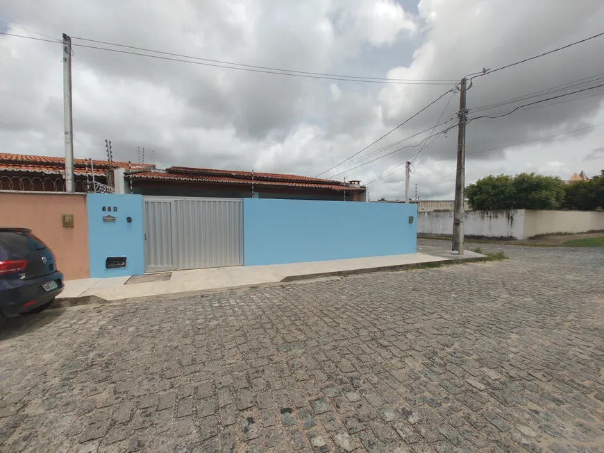 Foto 1 de Casa com 3 Quartos à venda, 134m² em Emaús, Parnamirim