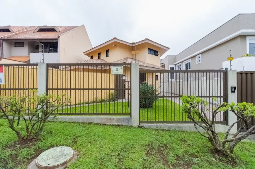 Foto 1 de Casa com 3 Quartos à venda, 252m² em Mercês, Curitiba