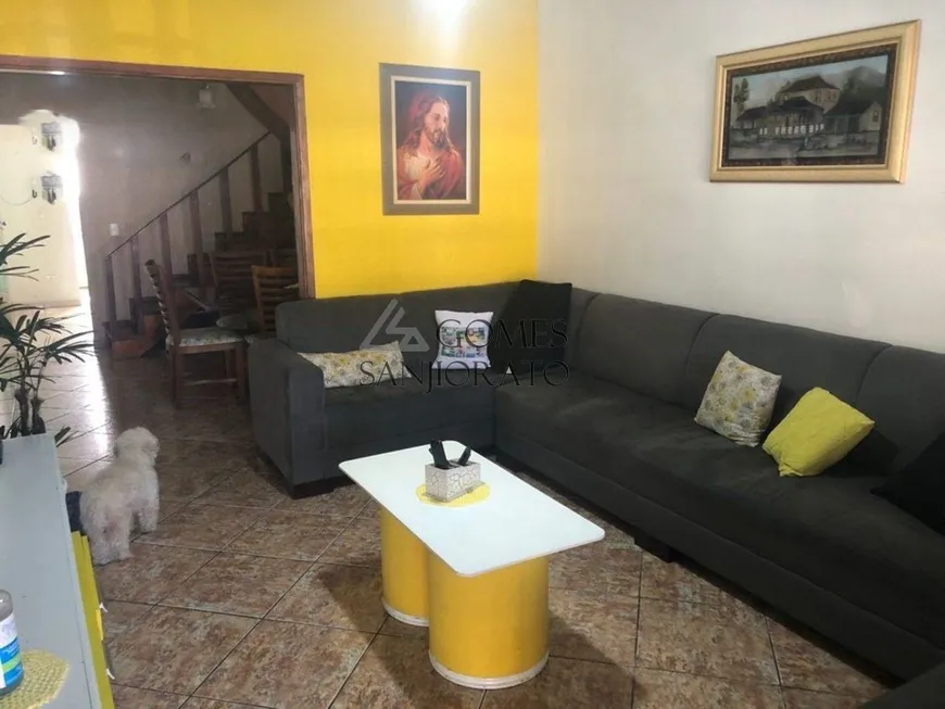 Foto 1 de Casa com 4 Quartos à venda, 220m² em Centro, Ribeirão Pires
