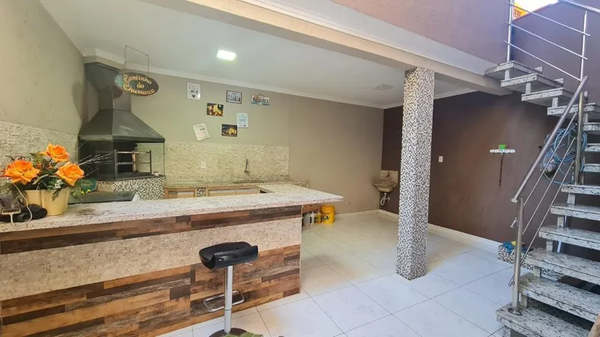 Foto 1 de Casa com 3 Quartos à venda, 193m² em Jardim Las Vegas, Santo André