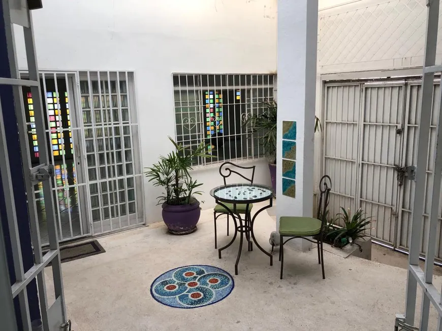 Foto 1 de Imóvel Comercial com 8 Quartos para venda ou aluguel, 220m² em Cidade Dutra, São Paulo